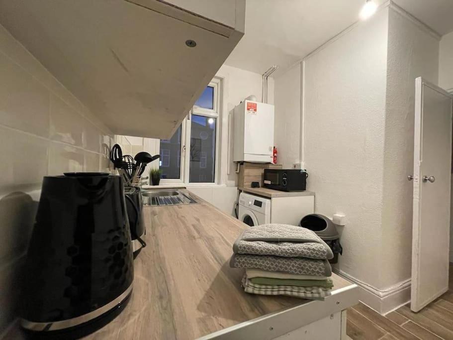Comfy 2 Bedroom On Tower Bridge 伦敦 外观 照片